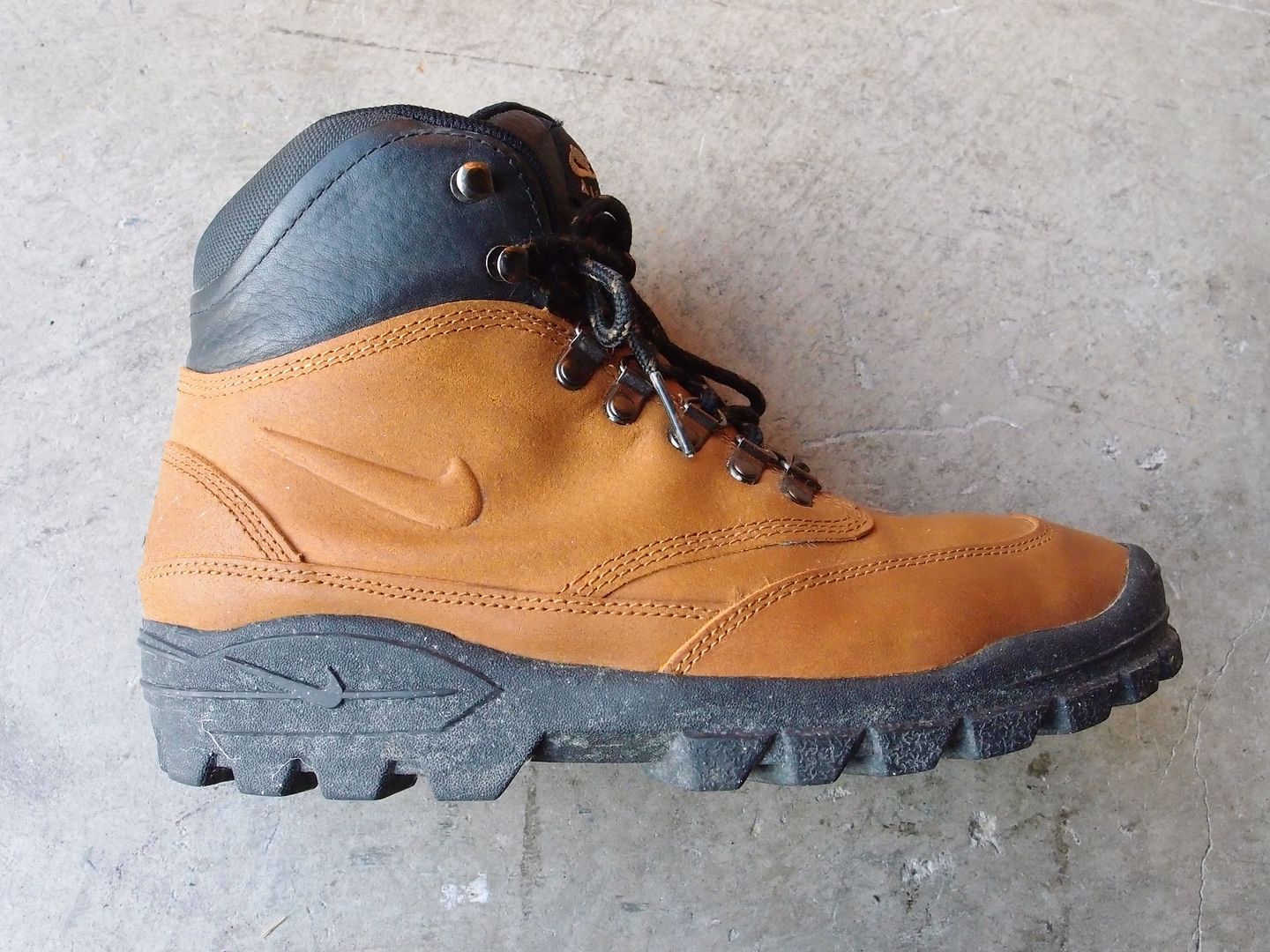 nike air tumalo