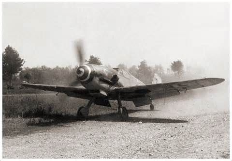 Bf-109_zpscbe55f76.jpg