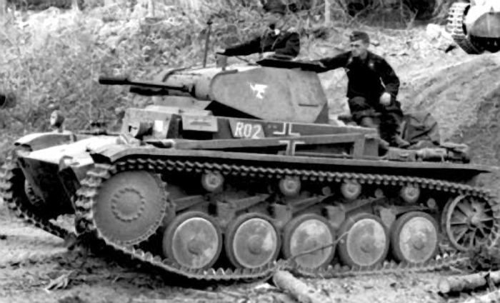 the-german-panzer-ii-light-tank_zps5b6fb5de.jpg