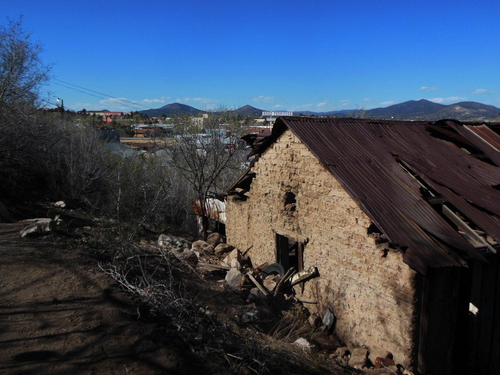 hillside-adobe-ruin_zps9969ada5.jpg