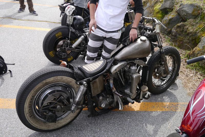 http://i1053.photobucket.com/albums/s476/johnnyrainbow13/japan%20chopper%20scene/37.jpg